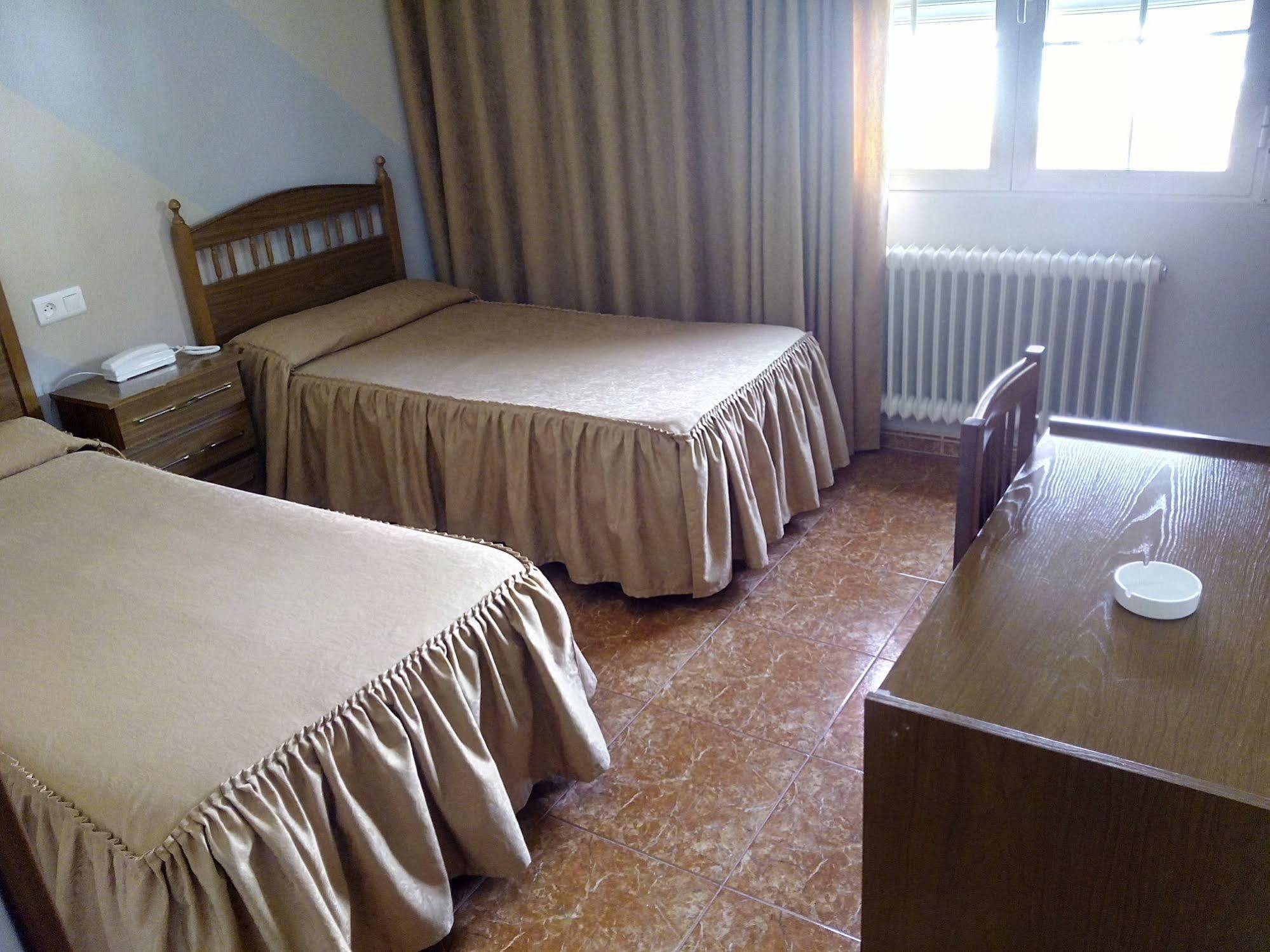 Hotel Europa Tomelloso Buitenkant foto